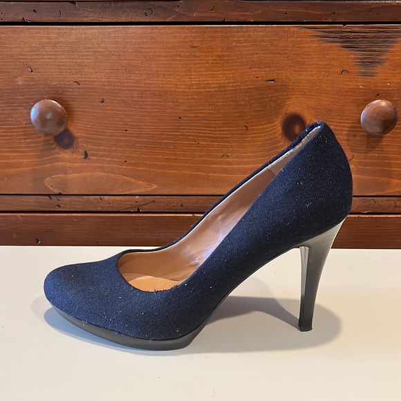 Nine West Heels 7.5 - Picture 5 of 9